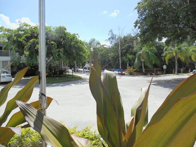 BAY COLONY CLUB - Residential