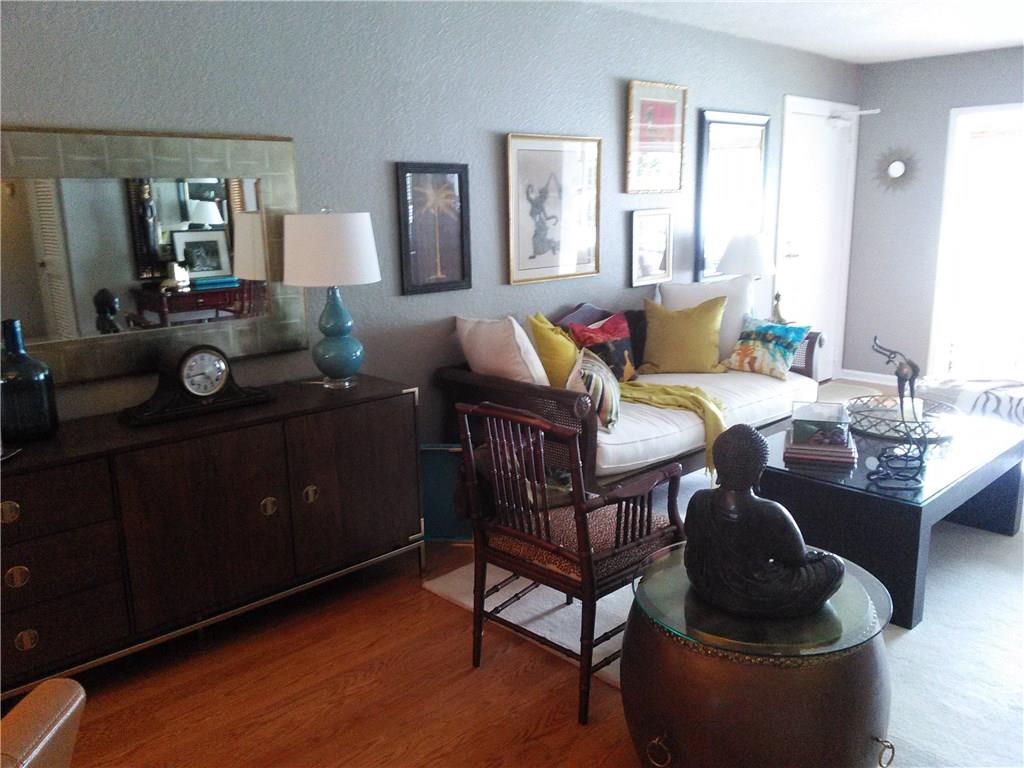 BAY COLONY CLUB - Residential