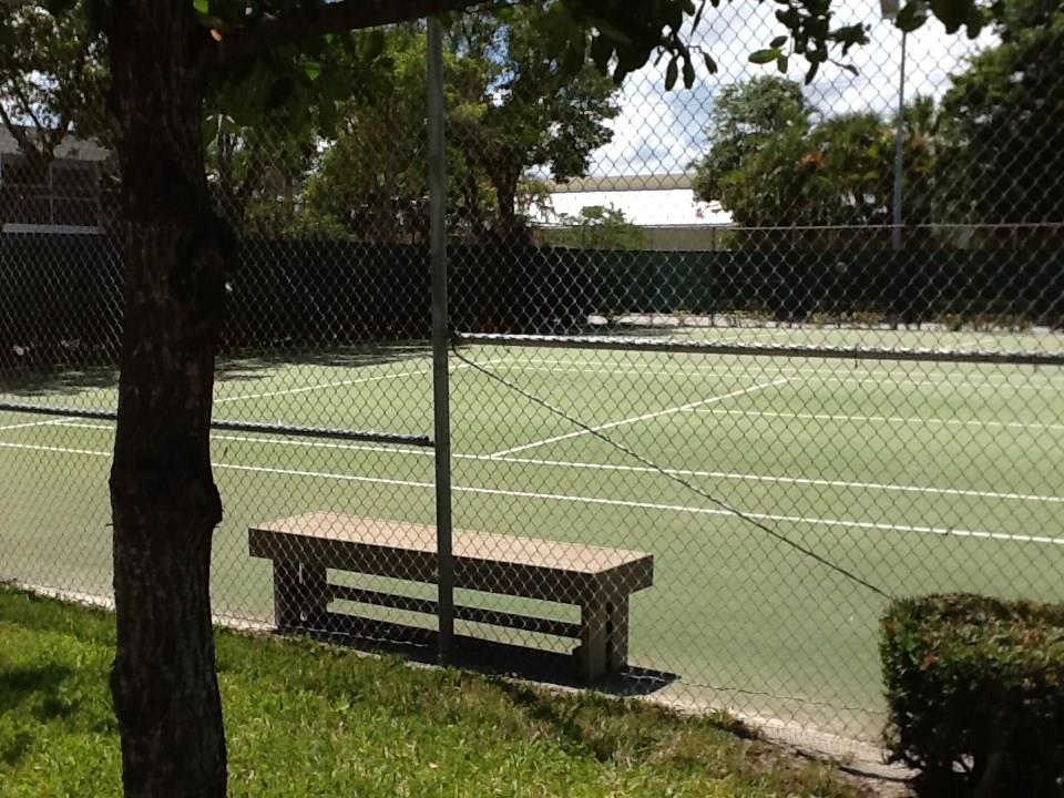 BAY COLONY CLUB - Residential