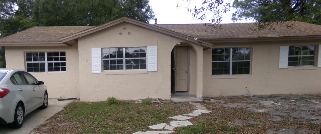 Photo of 3106 Langston Drive, Fort Pierce, FL 34946 (MLS # R11162130)