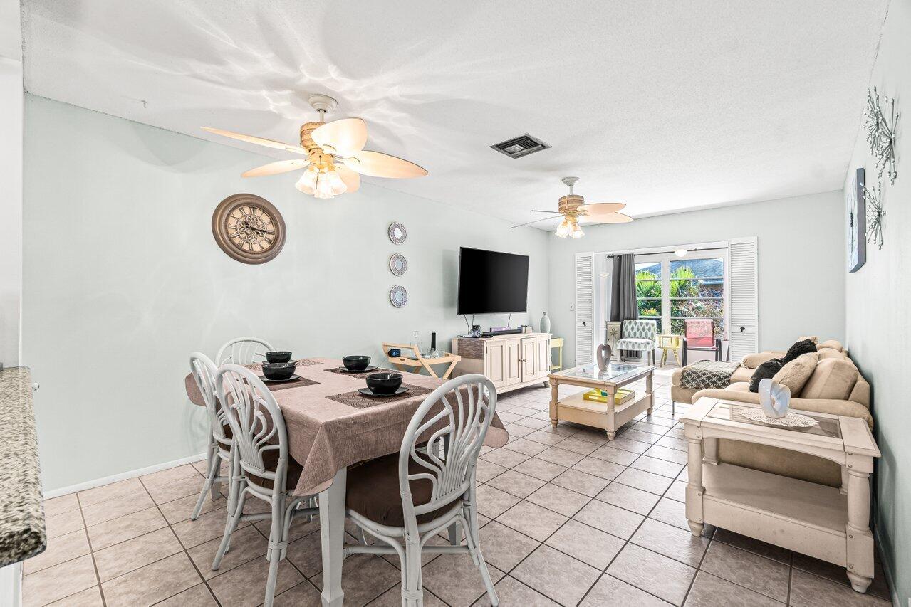 VILLAGE ROYALE CONDO 2 - Residential