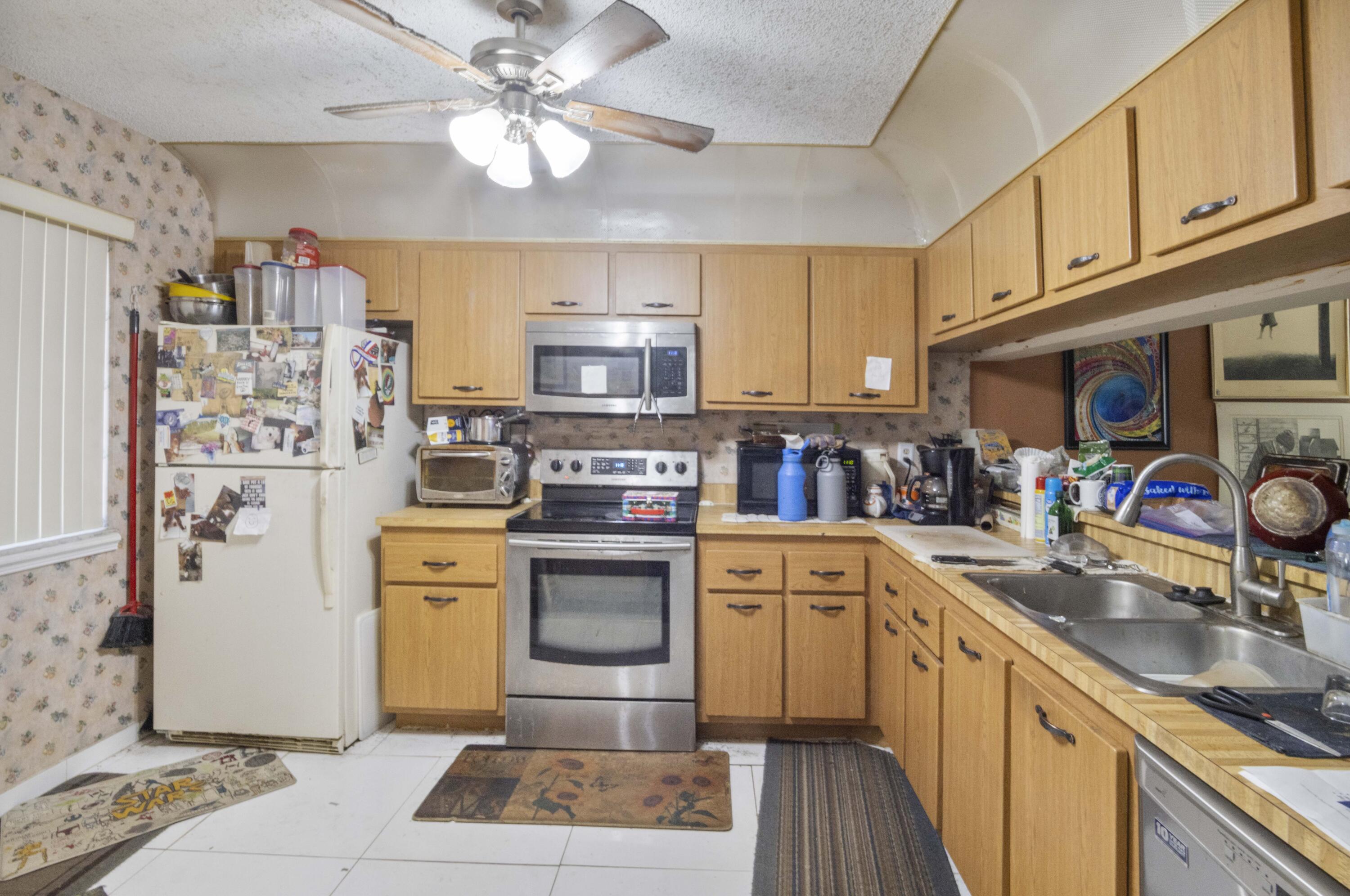 EATON AT HAMPTONS WEST CONDO - Residential