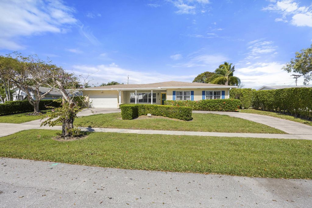 Photo of 413 Oyster Road, North Palm Beach, FL 33408 (MLS # R11063295)