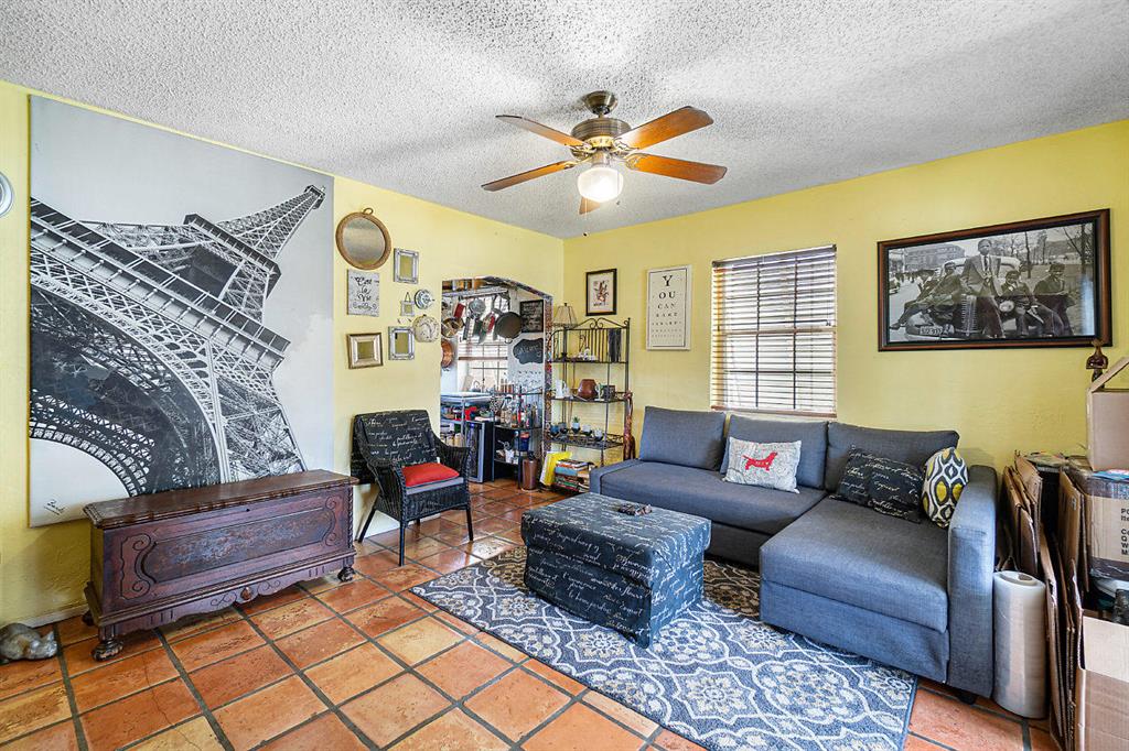 CROISSANT PARK - Residential