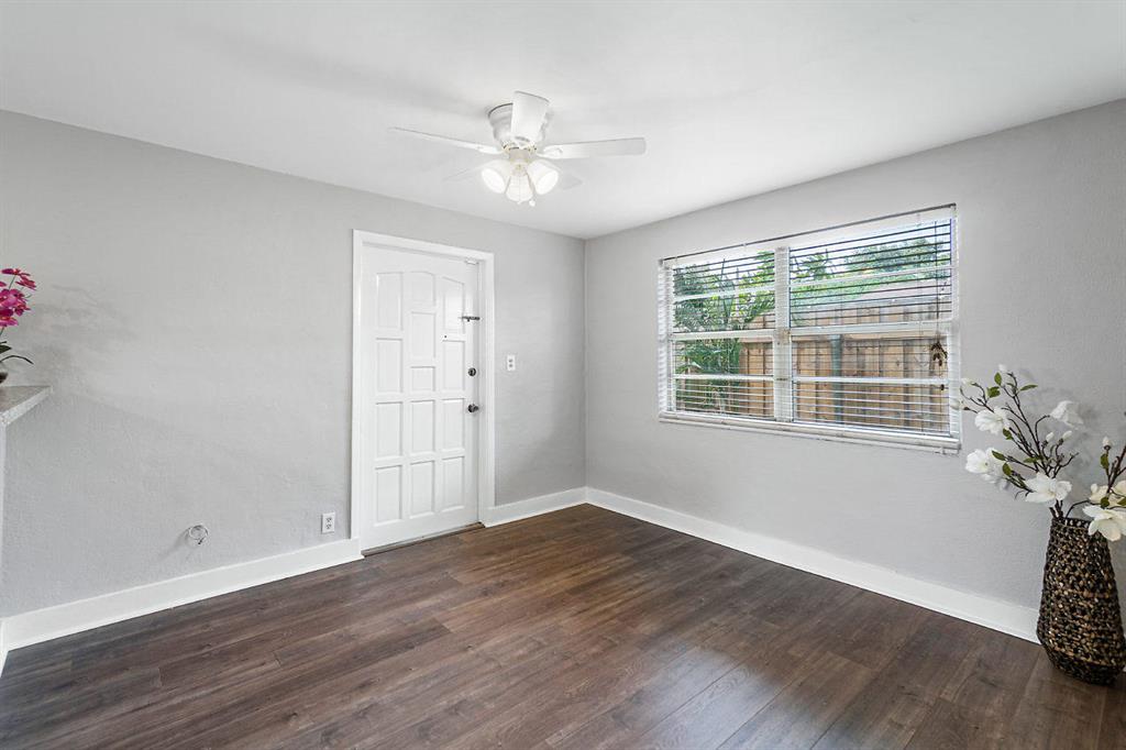 CROISSANT PARK - Residential