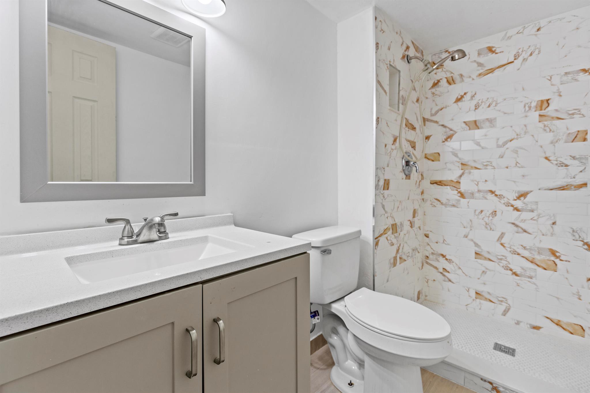 GOLDEN LAKES VILLAGE COND - Residential Lease