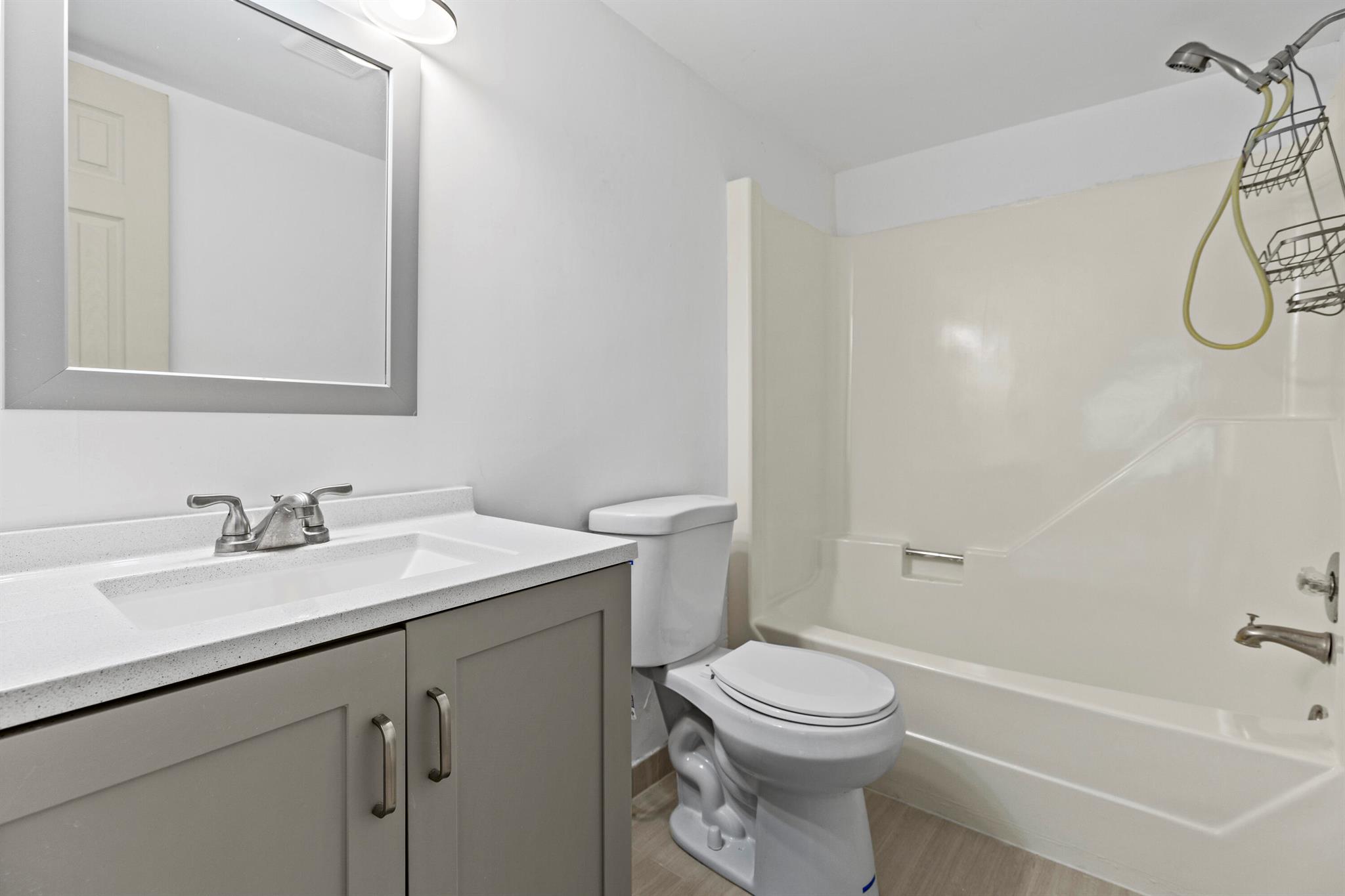 GOLDEN LAKES VILLAGE COND - Residential Lease