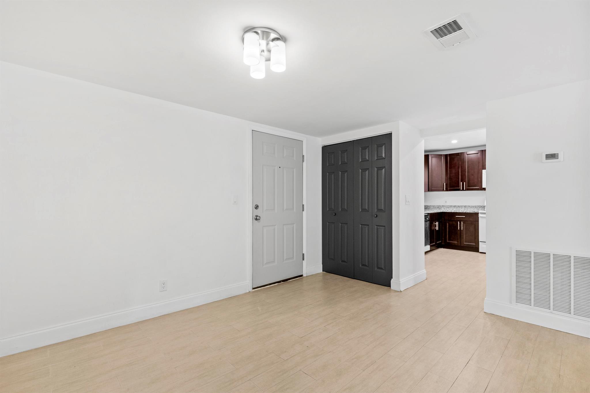 GOLDEN LAKES VILLAGE COND - Residential Lease