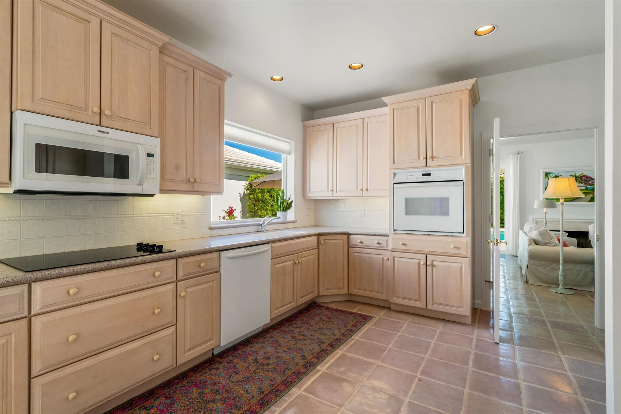 SEA FOREST COURT SUBDIVIS - Residential