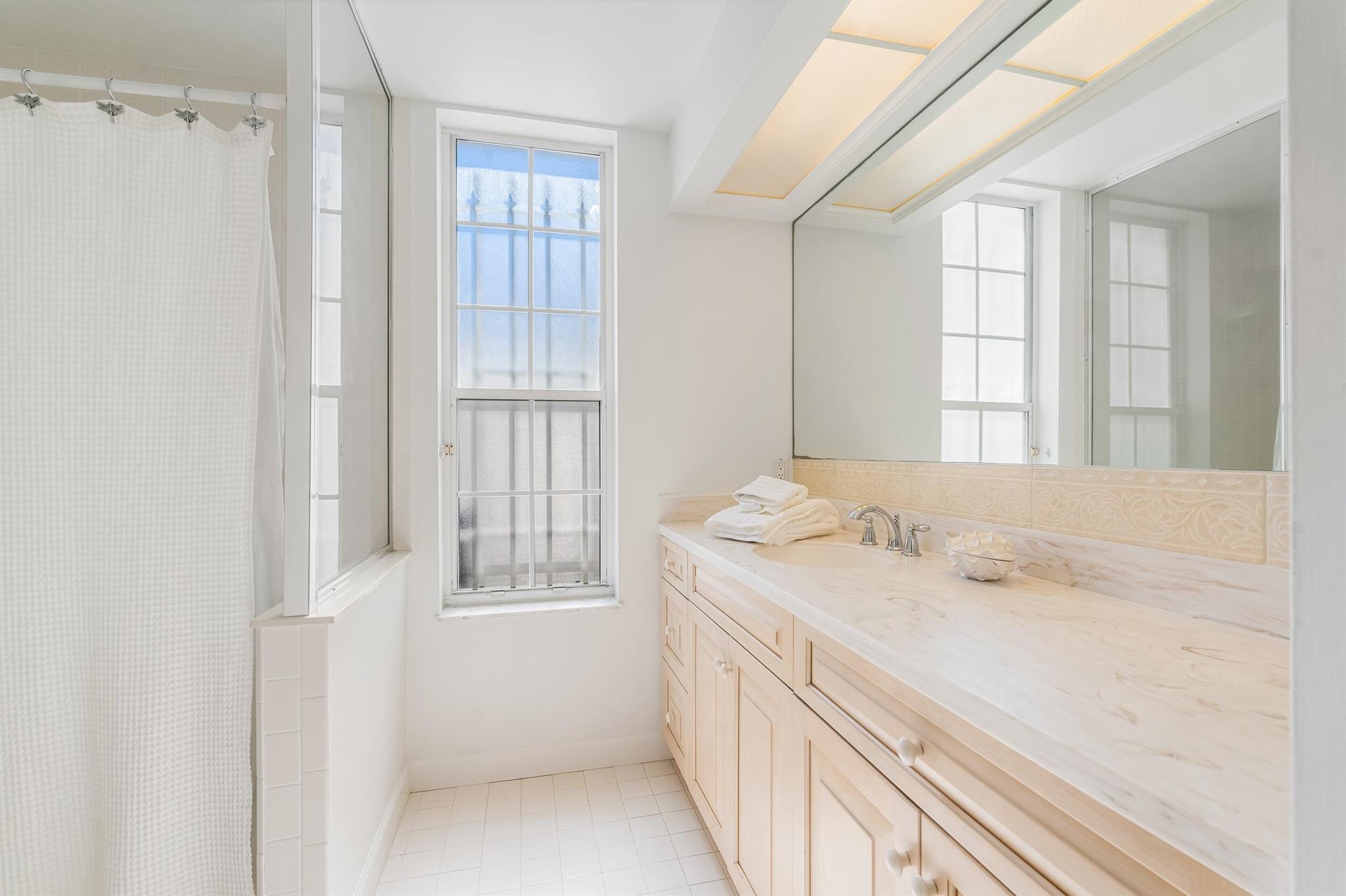 SEA FOREST COURT SUBDIVIS - Residential