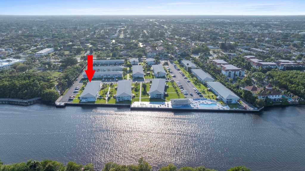 Photo of 2570 S Federal Highway #1, Boynton Beach, FL 33435 (MLS # R11082841)