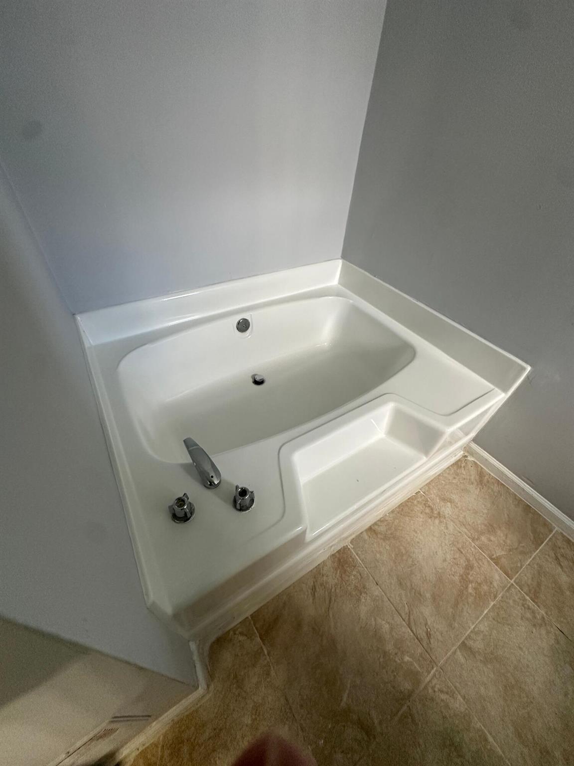 CHERRY HILLS - Residential Lease