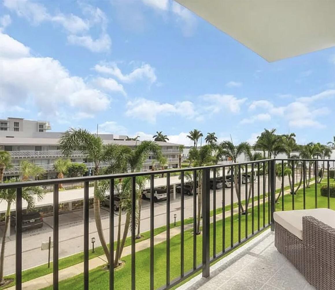 PORTOFINO SOUTH CONDO ESTATES OF SOUTH PALM BEA - Residential Lease