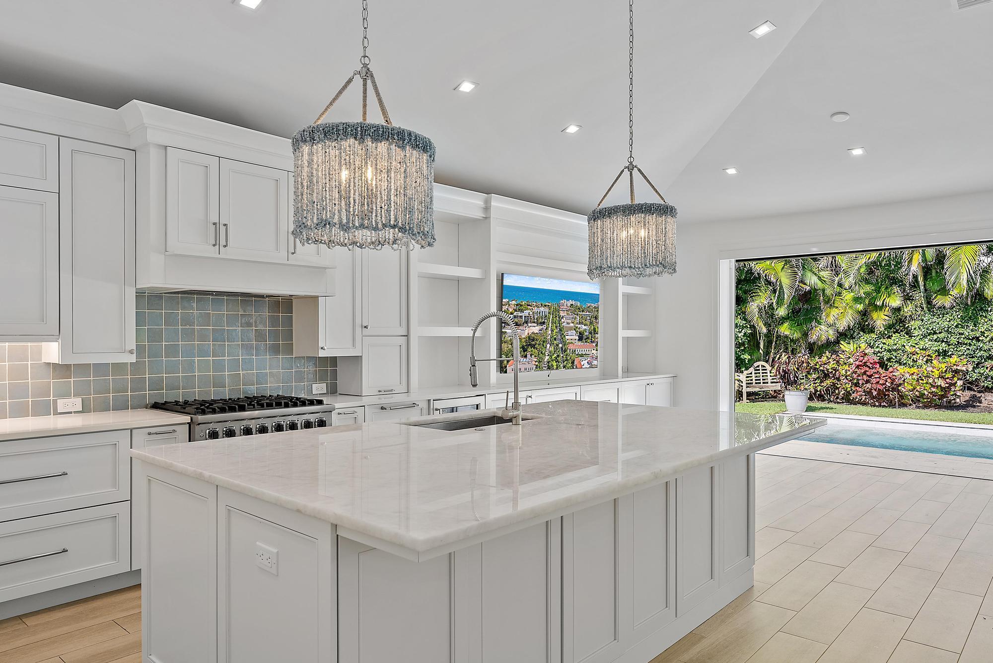 JUPITER INLET BEACH COLON - Residential