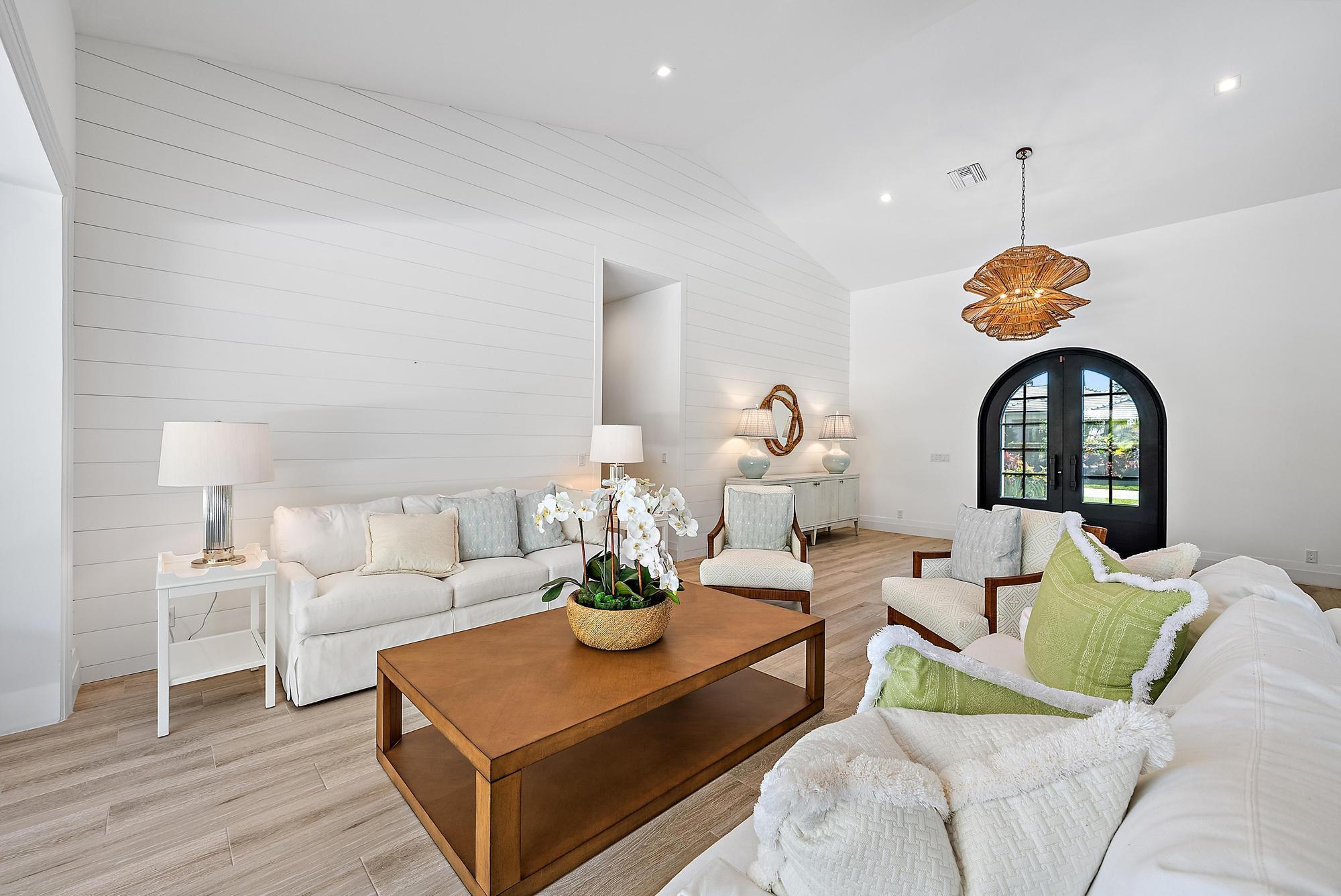 JUPITER INLET BEACH COLON - Residential