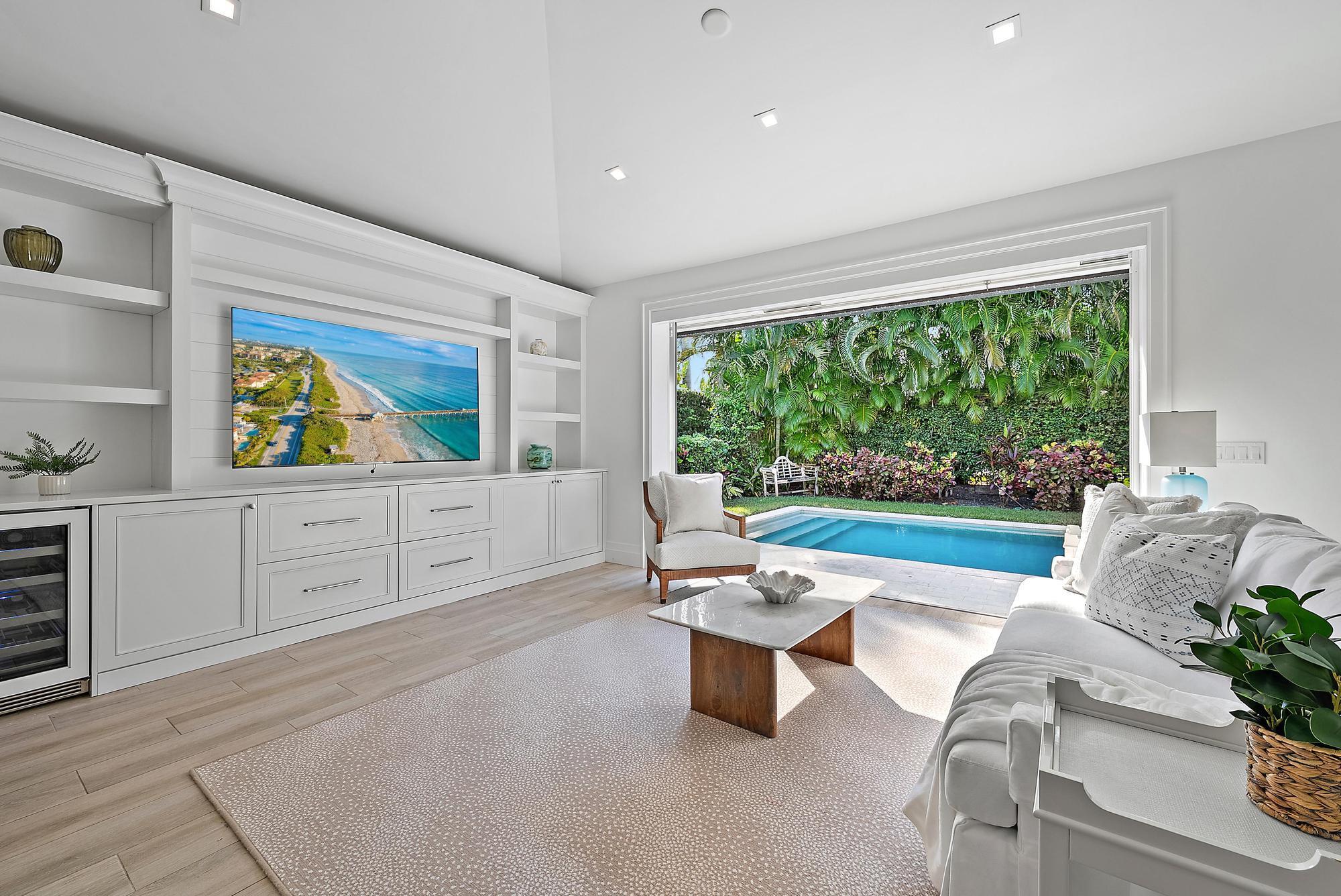 JUPITER INLET BEACH COLON - Residential