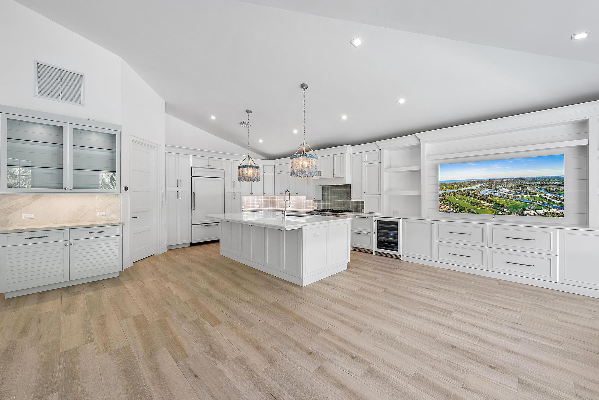 JUPITER INLET BEACH COLON - Residential