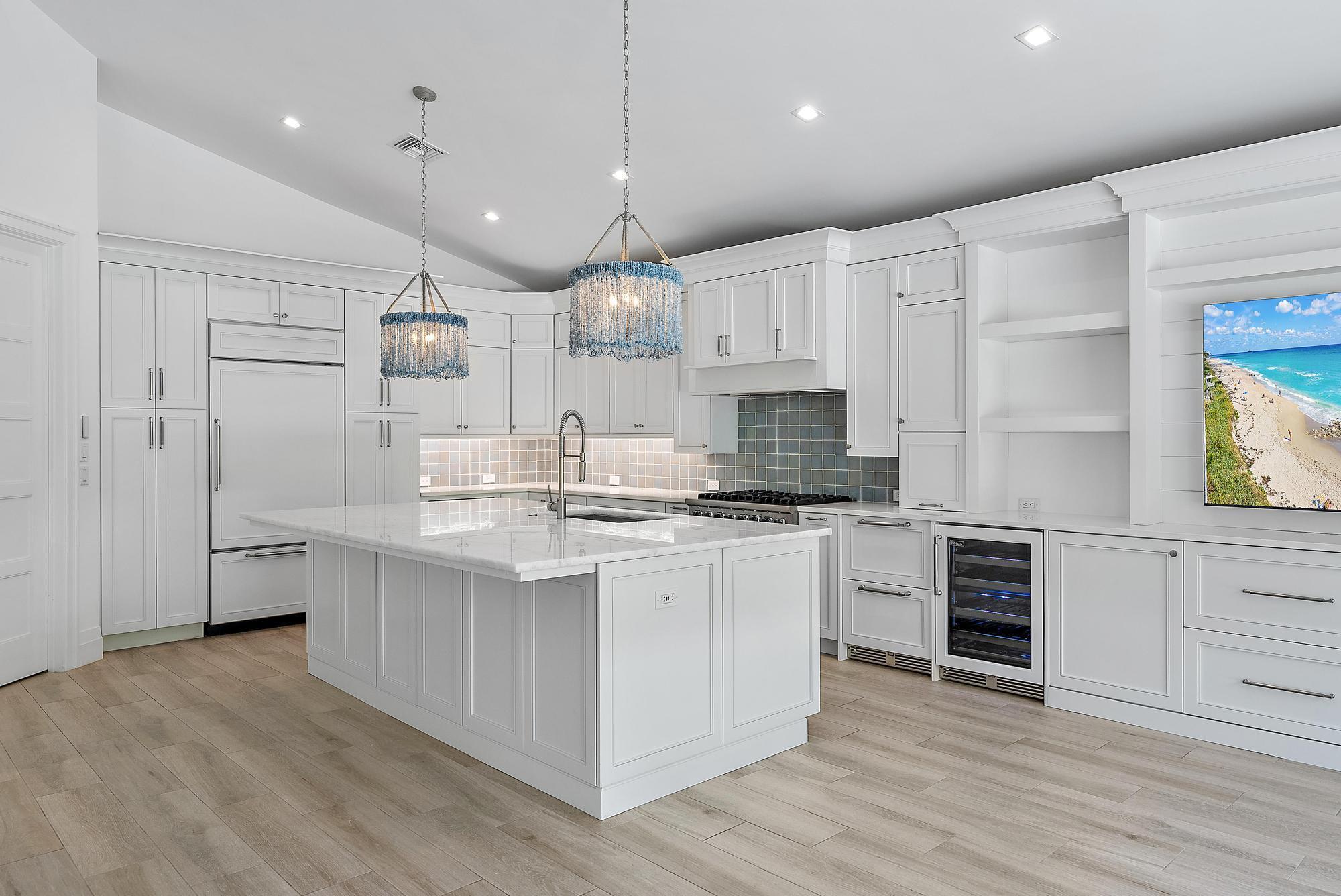 JUPITER INLET BEACH COLON - Residential