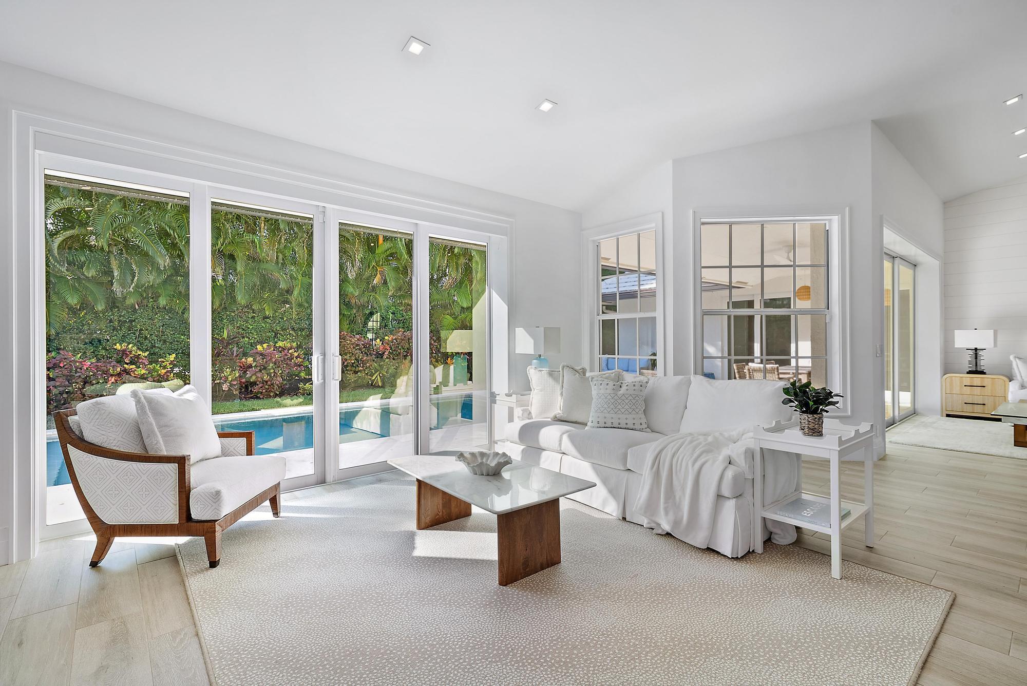 JUPITER INLET BEACH COLON - Residential