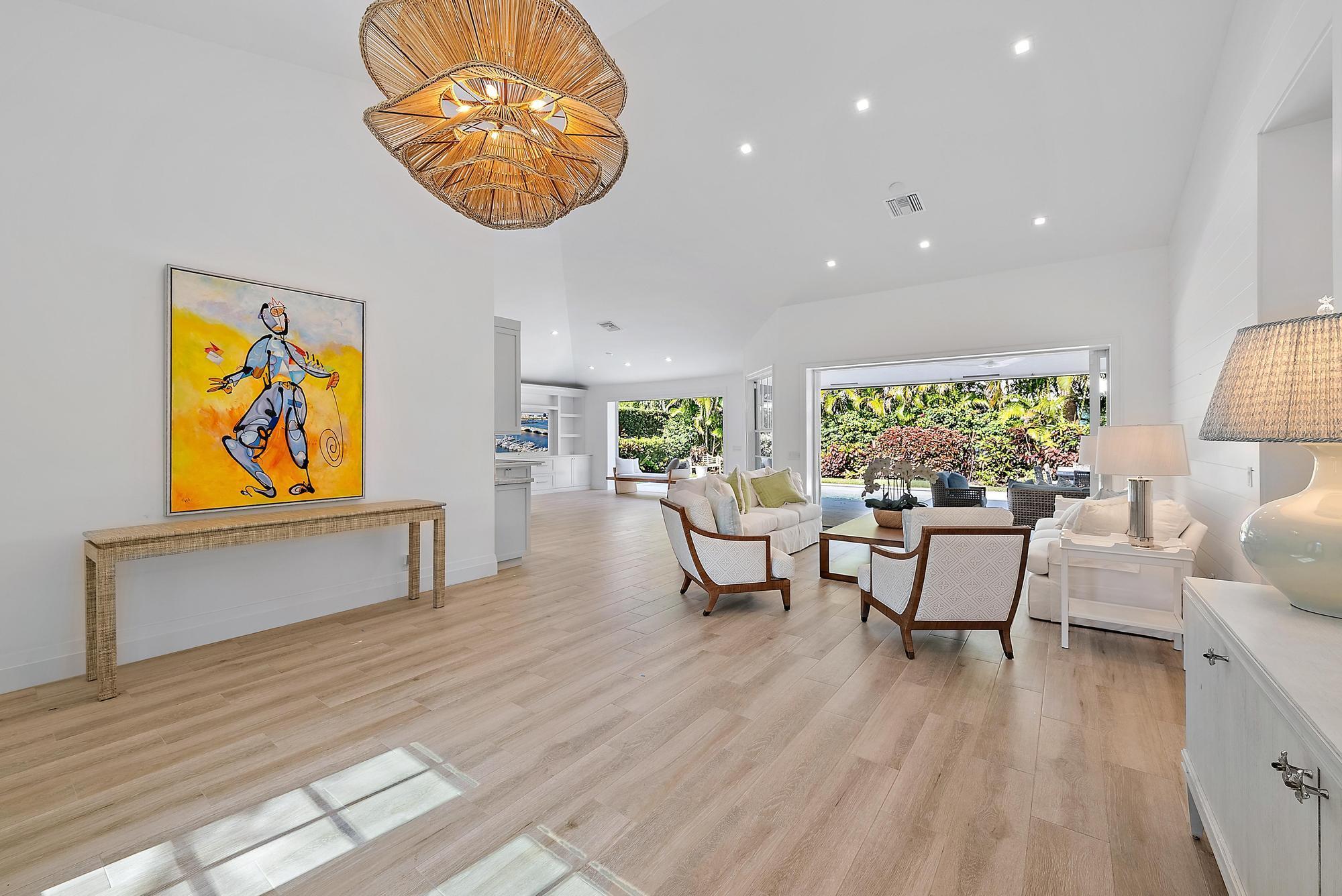 JUPITER INLET BEACH COLON - Residential