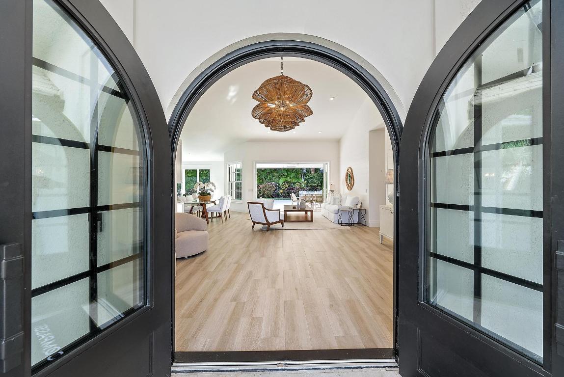 JUPITER INLET BEACH COLONY - Residential