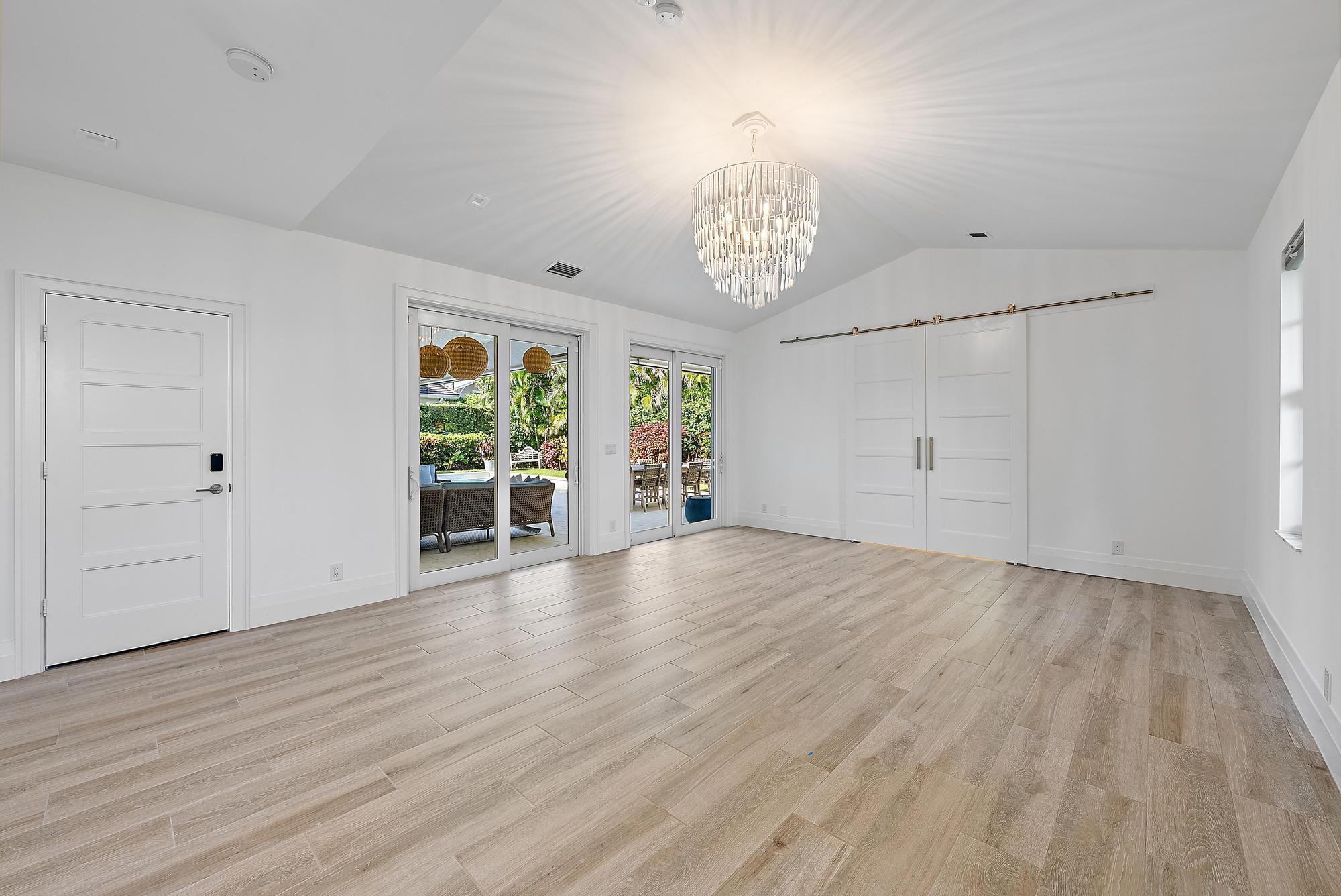 JUPITER INLET BEACH COLON - Residential