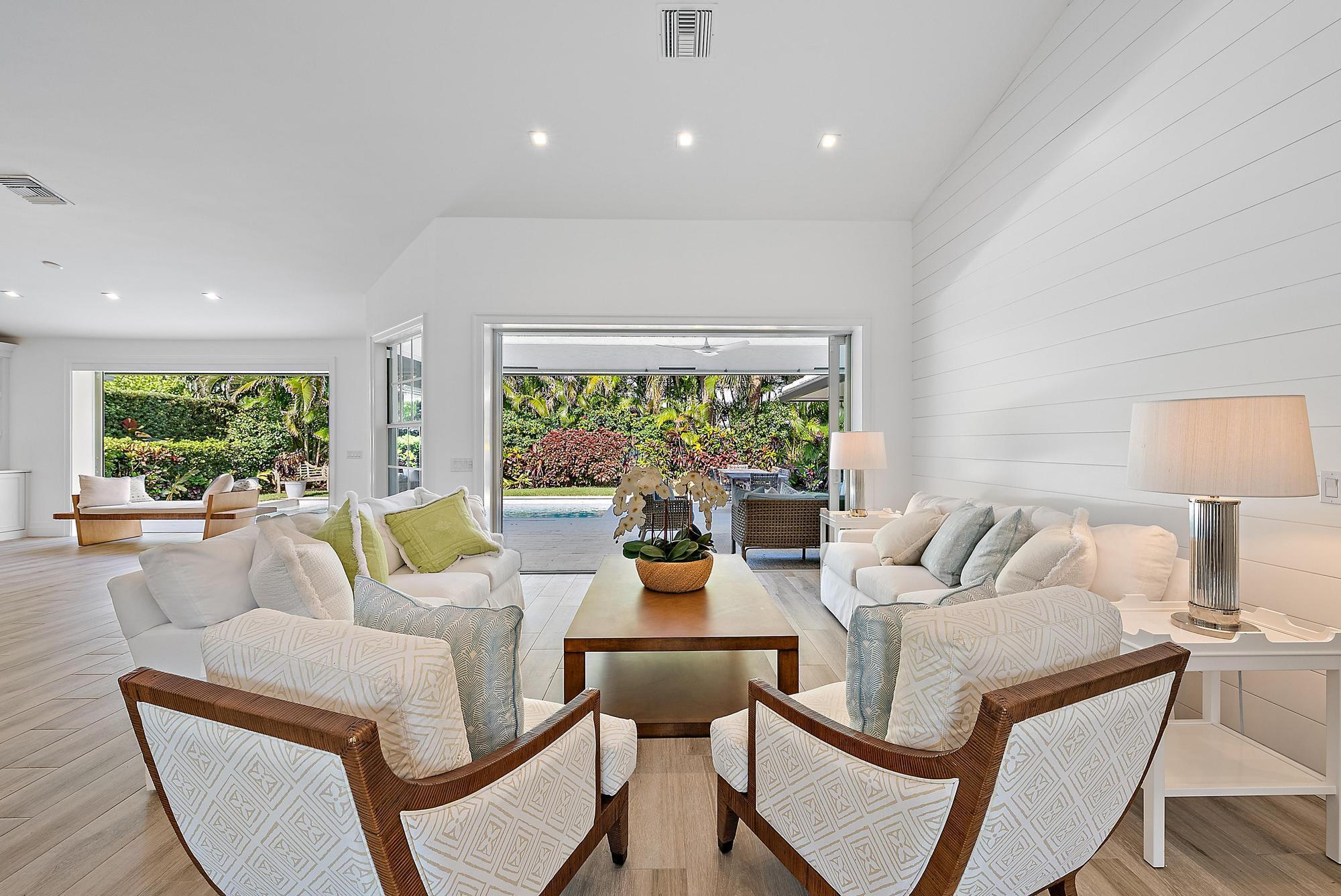 JUPITER INLET BEACH COLON - Residential