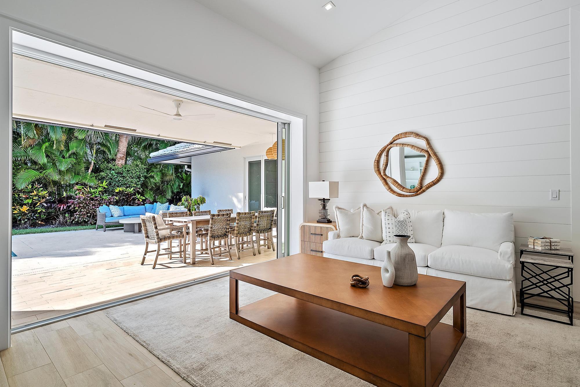 JUPITER INLET BEACH COLON - Residential