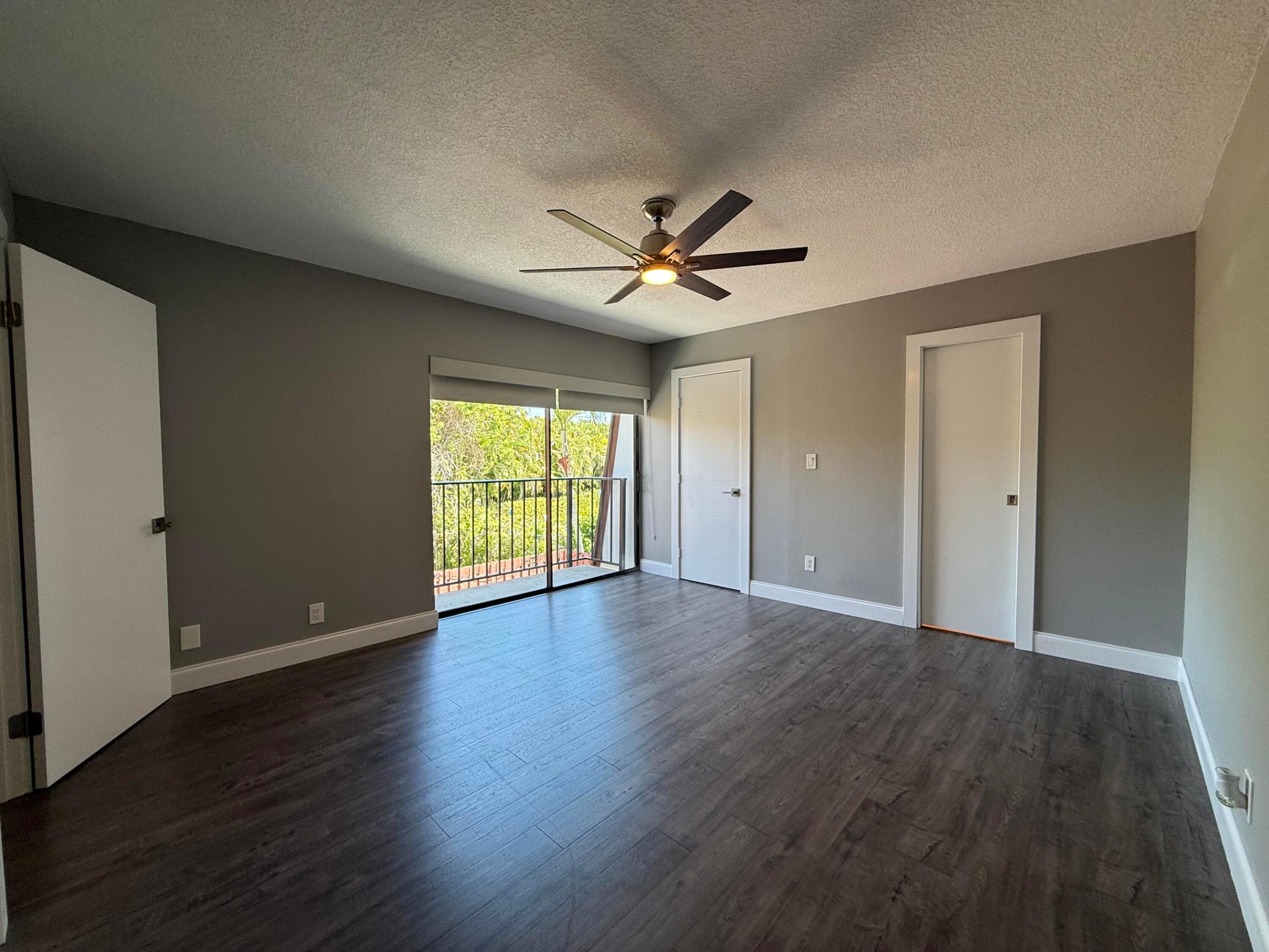 LAKESIDE - Residential