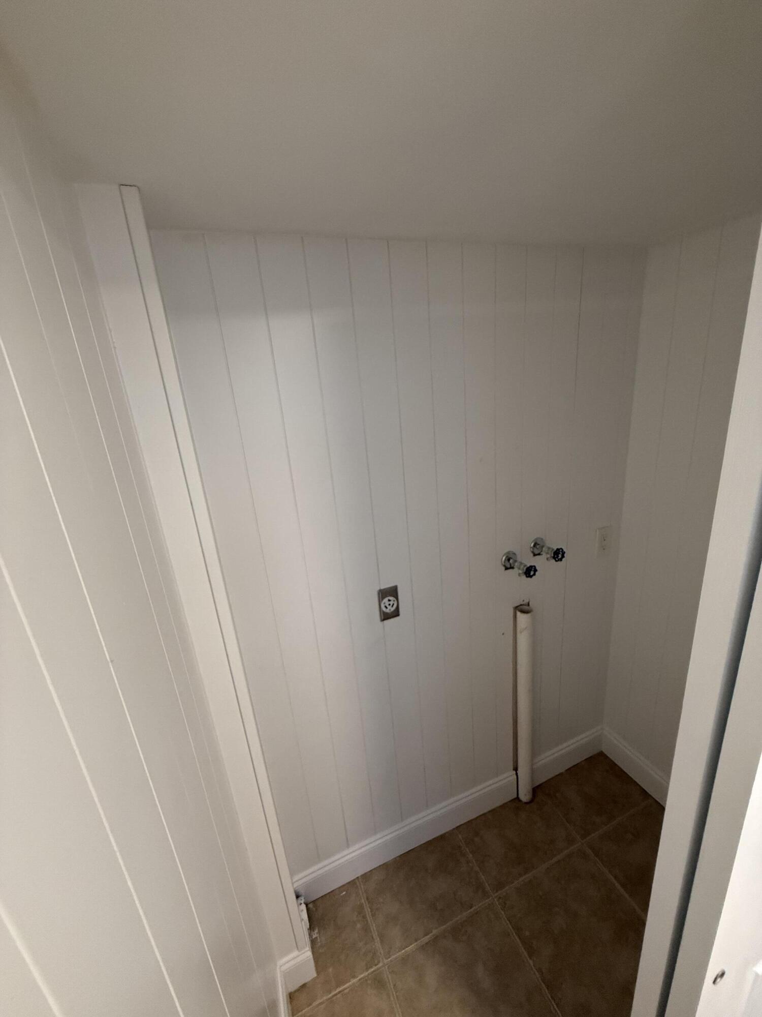 LAKESIDE - Residential