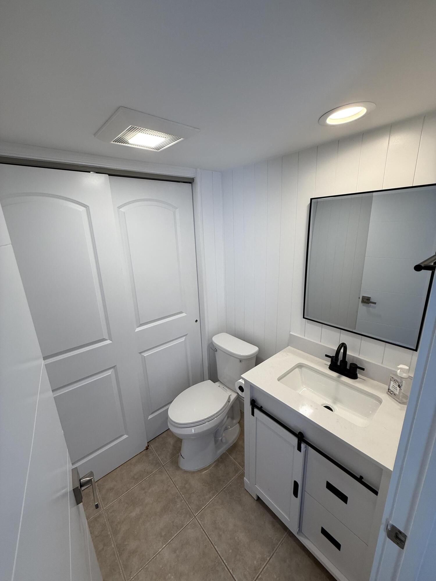 LAKESIDE - Residential