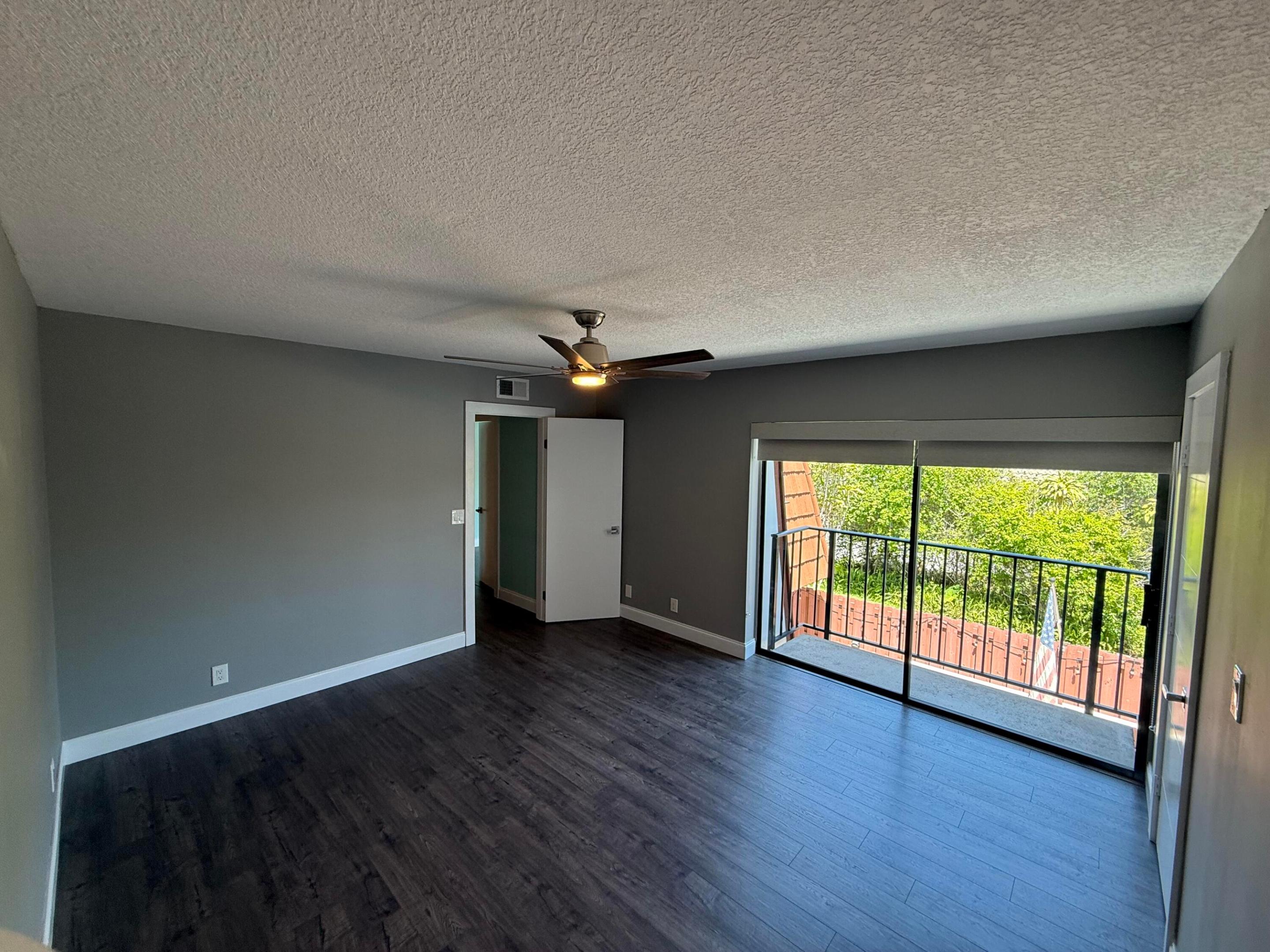 LAKESIDE - Residential