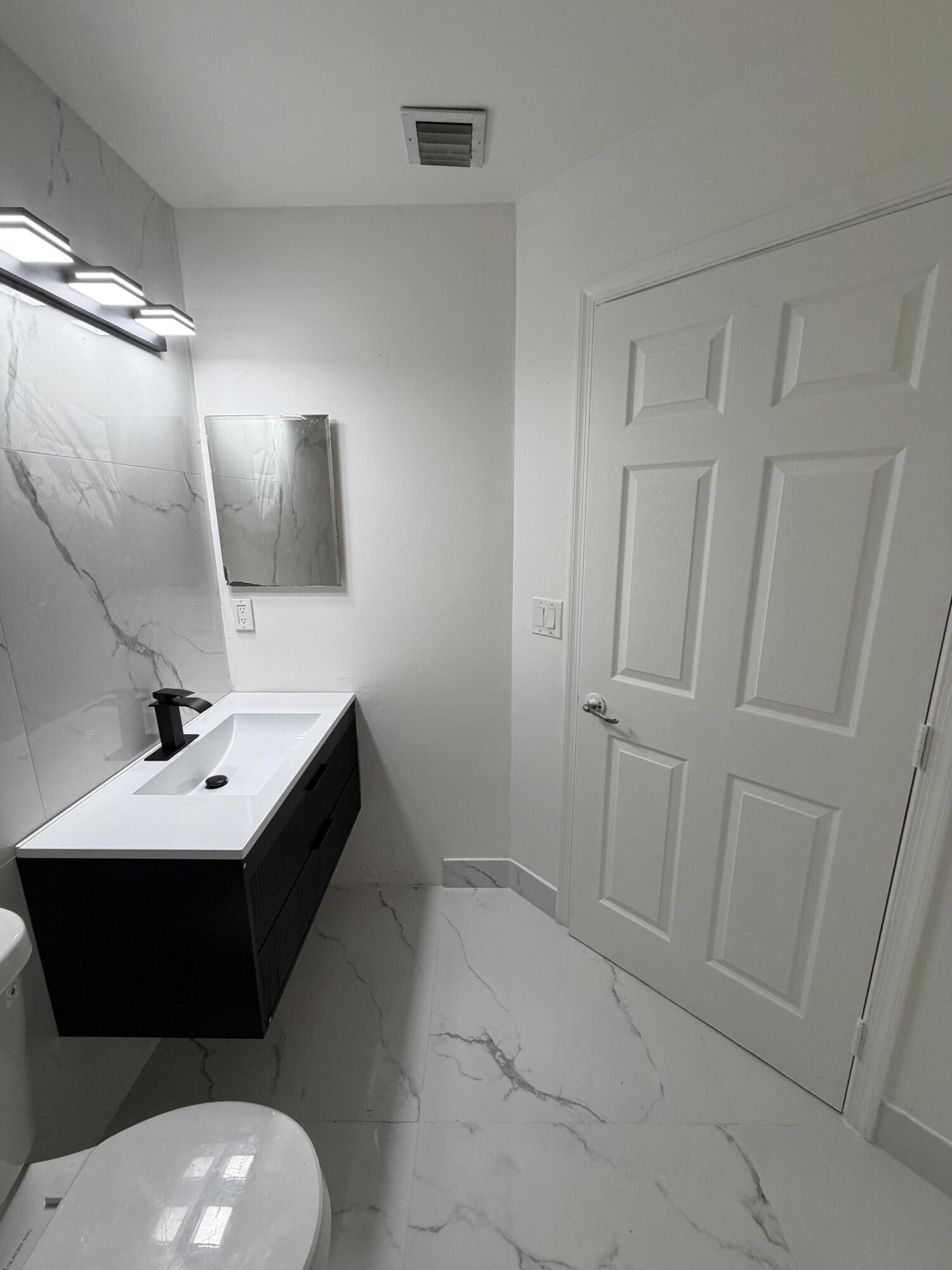 CHARTER CLUB OF PALM BEACH - Residential