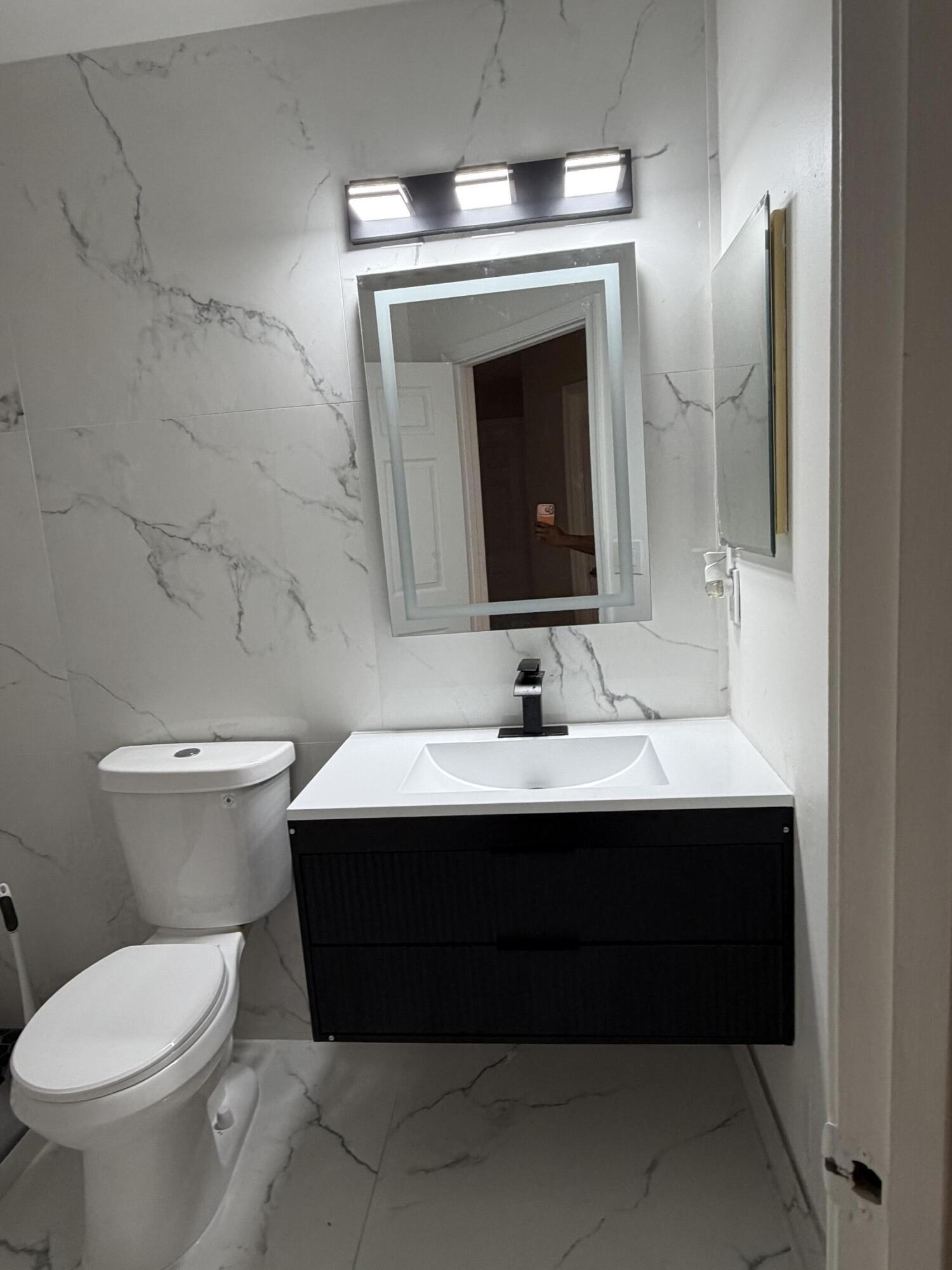 CHARTER CLUB OF PALM BEACH - Residential