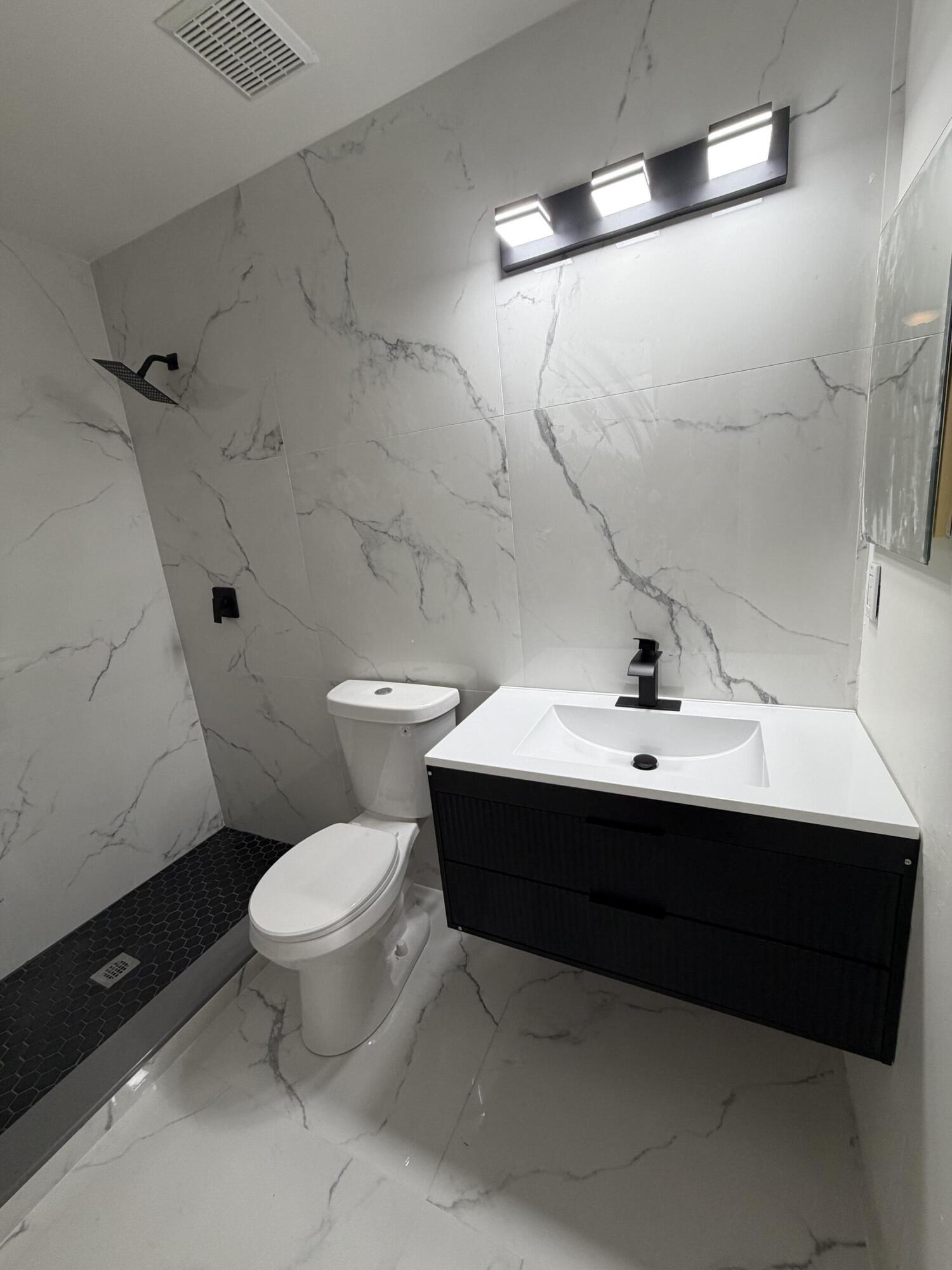 CHARTER CLUB OF PALM BEACH - Residential