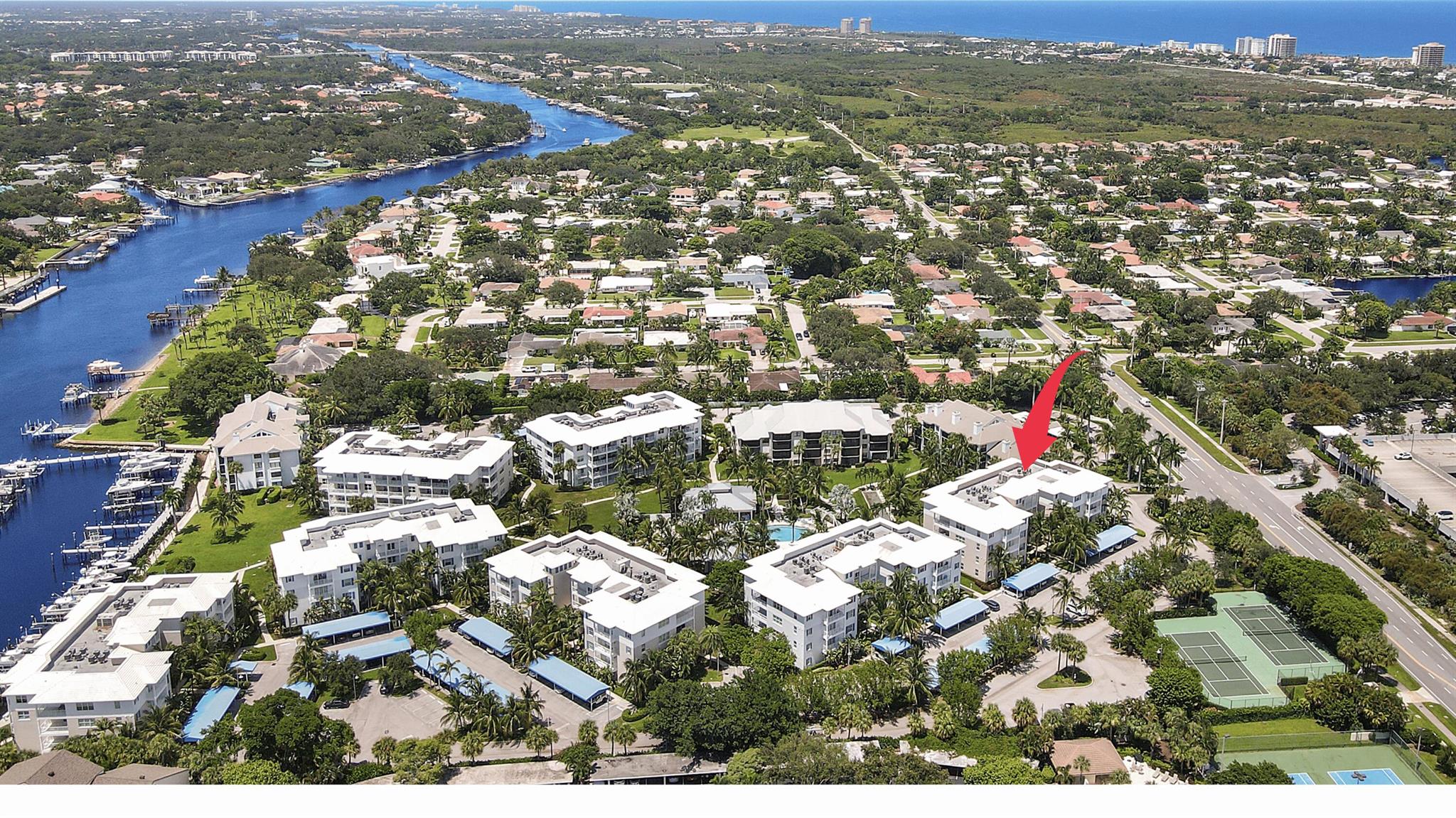 1044 Bay Colony Drive S & Slip #8