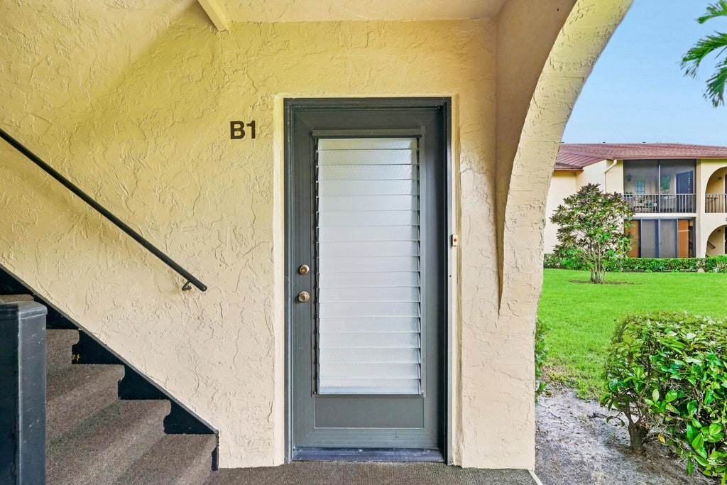 Photo of 204 Pine Hov Circle #B-1, Greenacres, FL 33463 (MLS # B26070896)