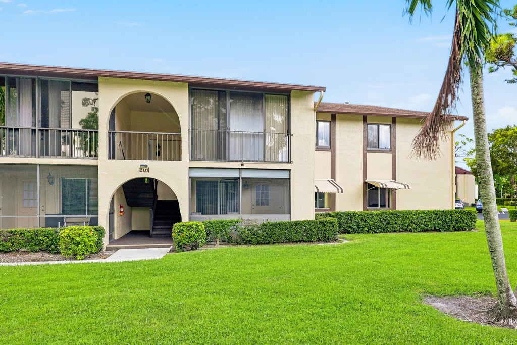 Photo of 204 Pine Hov Circle #B-1, Greenacres, FL 33463 (MLS # B26070896)