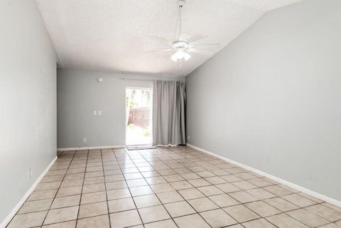 Tiny photo for 5692 SW Stonington Way SW #5692, Lake Worth, FL 33463 (MLS # R11133892)