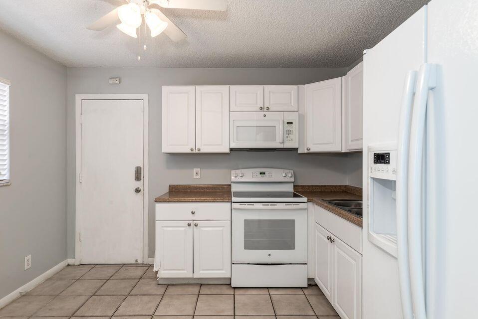 5692 SW Stonington Way SW 5692