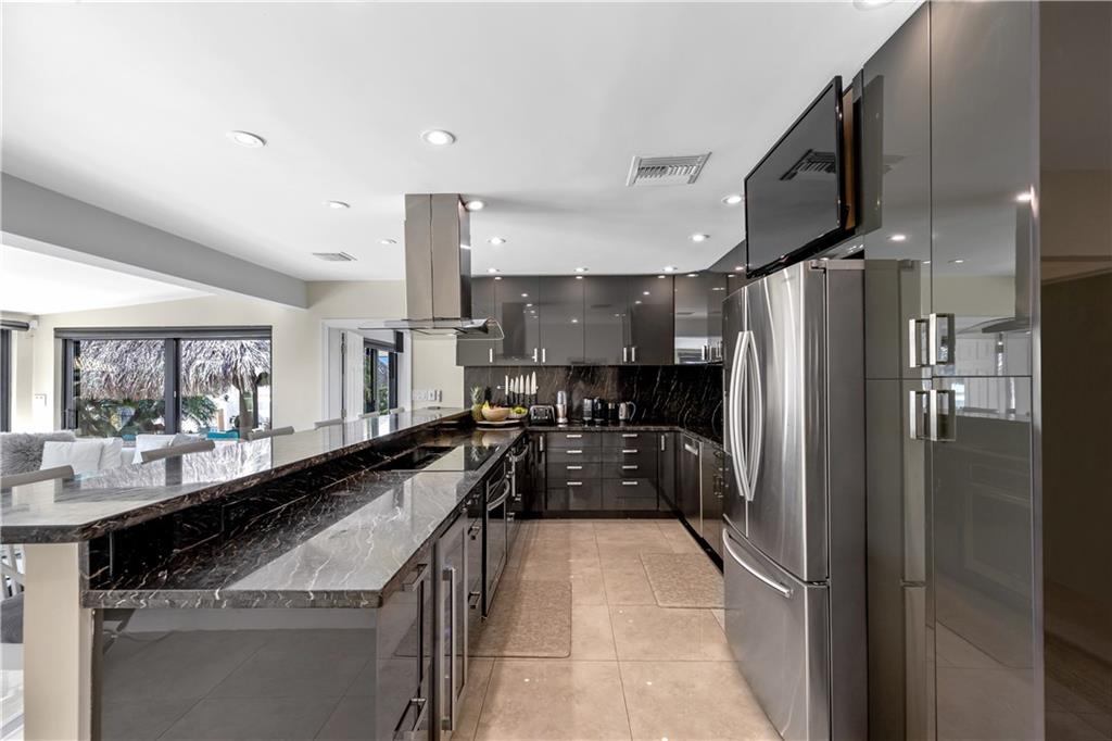 LAUDERDALE HARBORS SEC A - Residential Lease