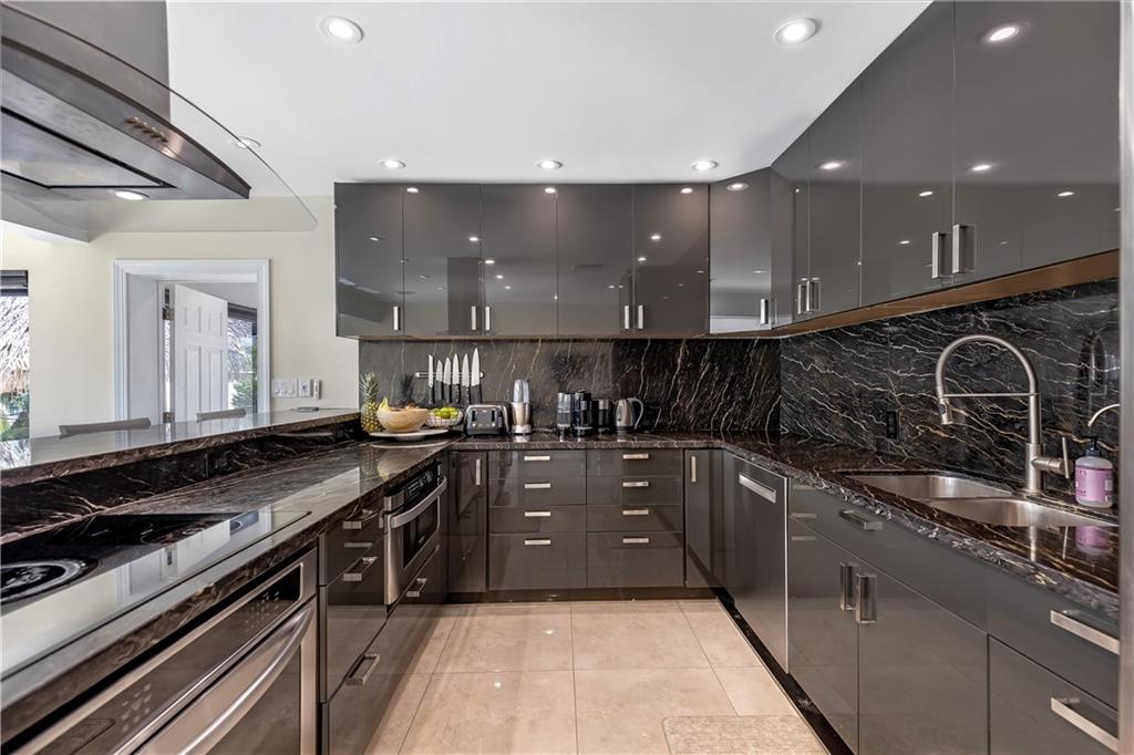 LAUDERDALE HARBORS SEC A - Residential Lease