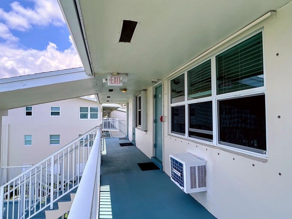 Photo of 170 Horizons E #302, Boynton Beach, FL 33435 (MLS # B26021967)