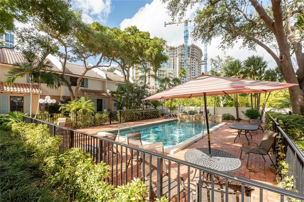 CARIBBEAN TOWNHOMES OF LA - Residential Lease