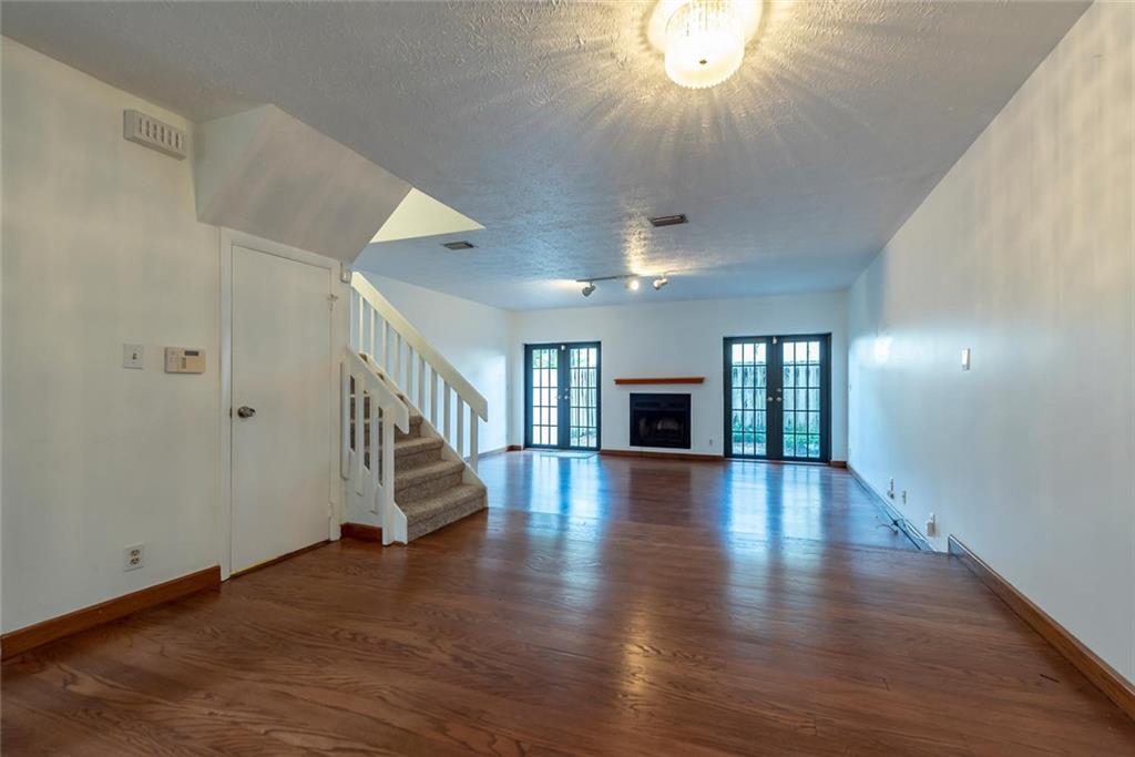 CARIBBEAN TOWNHOMES OF LA - Residential Lease