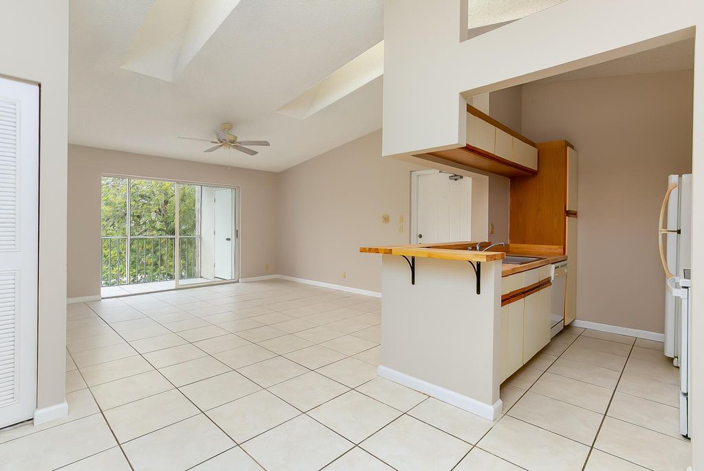 Photo of 2508 SE Anchorage Cove #105-D3, Port St Lucie, FL 34952 (MLS # R11068379)