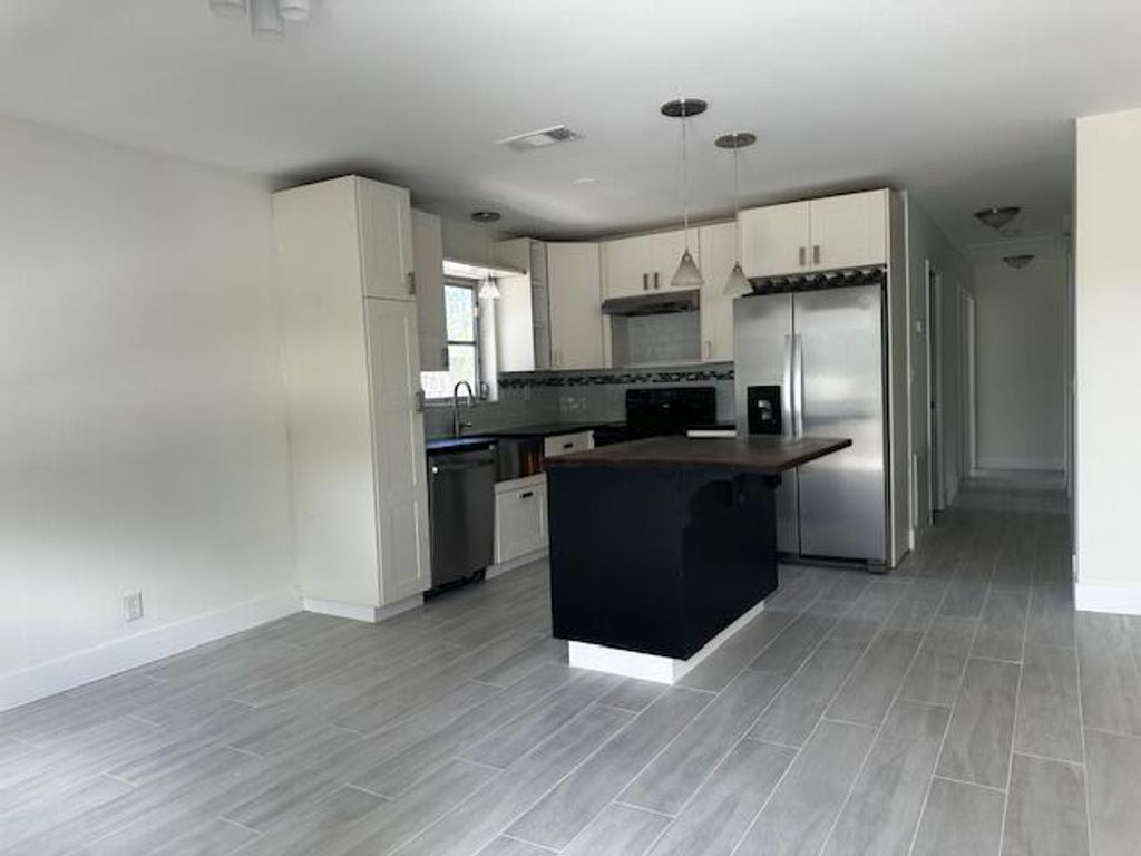 Photo of 4864 Lincoln Road, Delray Beach, FL 33445 (MLS # R11101952)