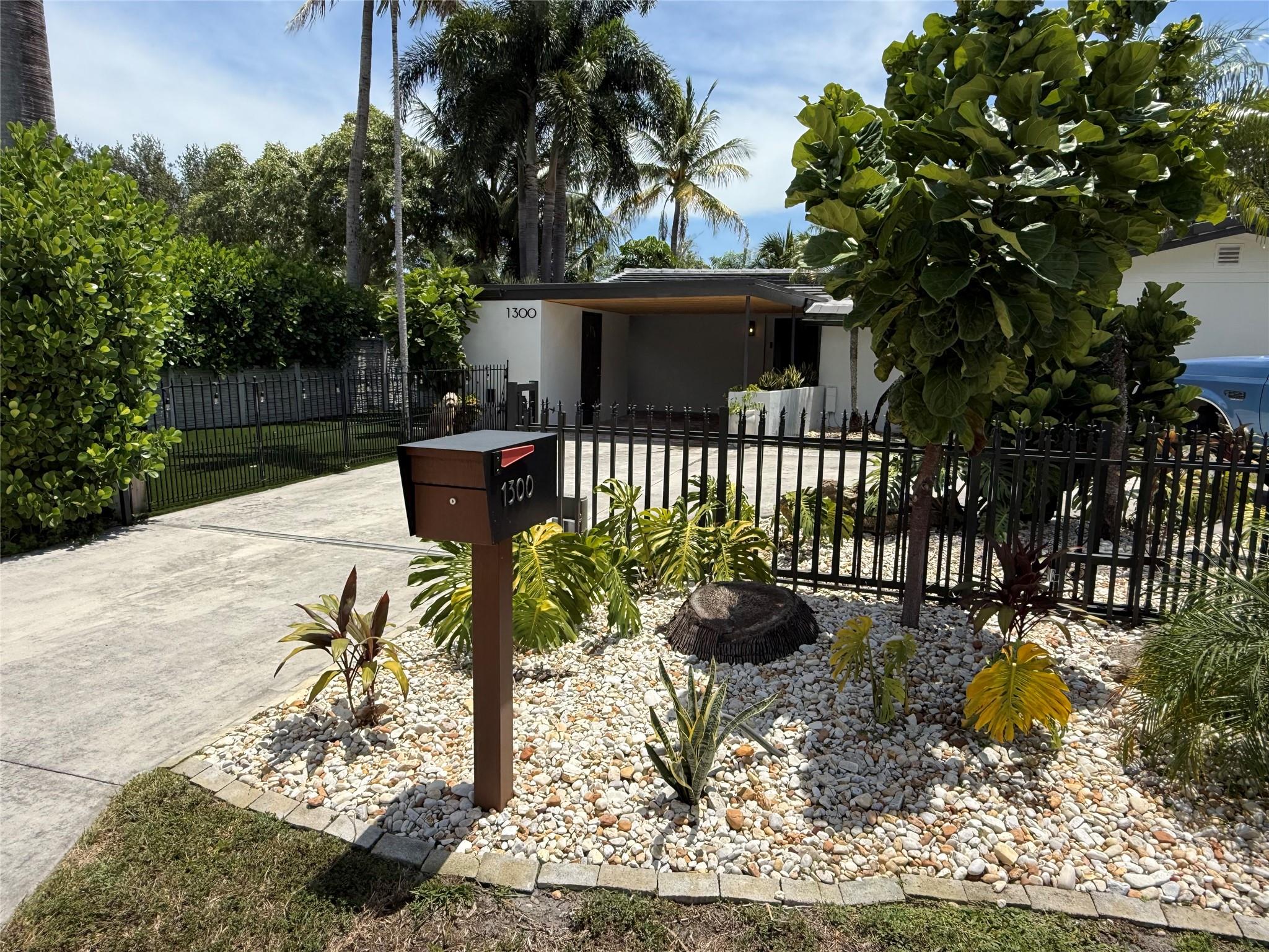 1300 SW 9th Ave