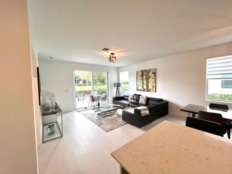 Tiny photo for 5409 Flannigan Way, Lake Worth, FL 33463 (MLS # B26010819)