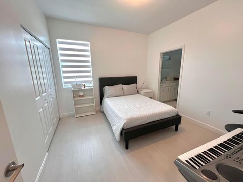 Tiny photo for 5409 Flannigan Way, Lake Worth, FL 33463 (MLS # B26010819)